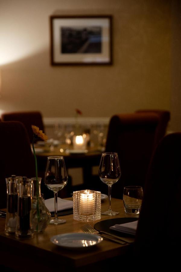 Three Salmons Hotel Usk Extérieur photo